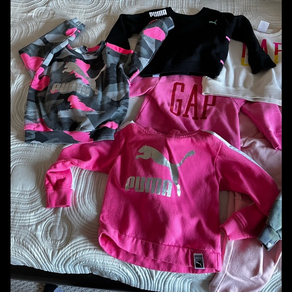 Huge lot of girls 2T clothing. All in excellent condition. PUMA GAP OLD NAVY Etc - Picture 2 of 3